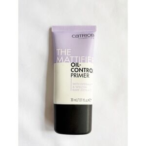 Catrice | The Mattifier Oil-Control Primer | Long Lasting Pore Refining Make Up